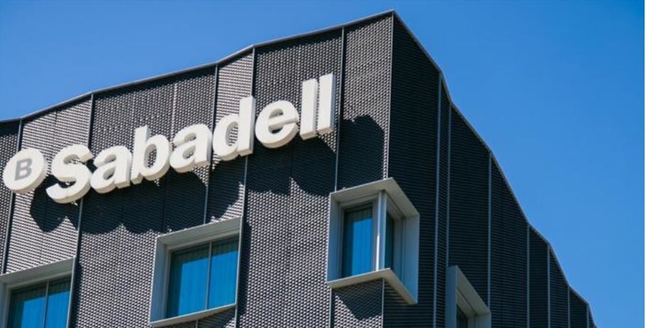 Santander and Barclays, interested in acquiring TSB, the British subsidiary of Banco Sabadell
