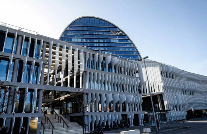 BBVA reviews the synergies of the OPA to Sabadell after government conditions and the sale of TSB
