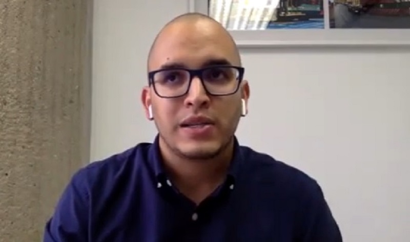 José Miguel Faría talking.