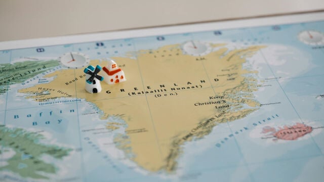 Dow Jones, S&P 500 and Nasdaq average falls of 2% due to tensions over Greenland
