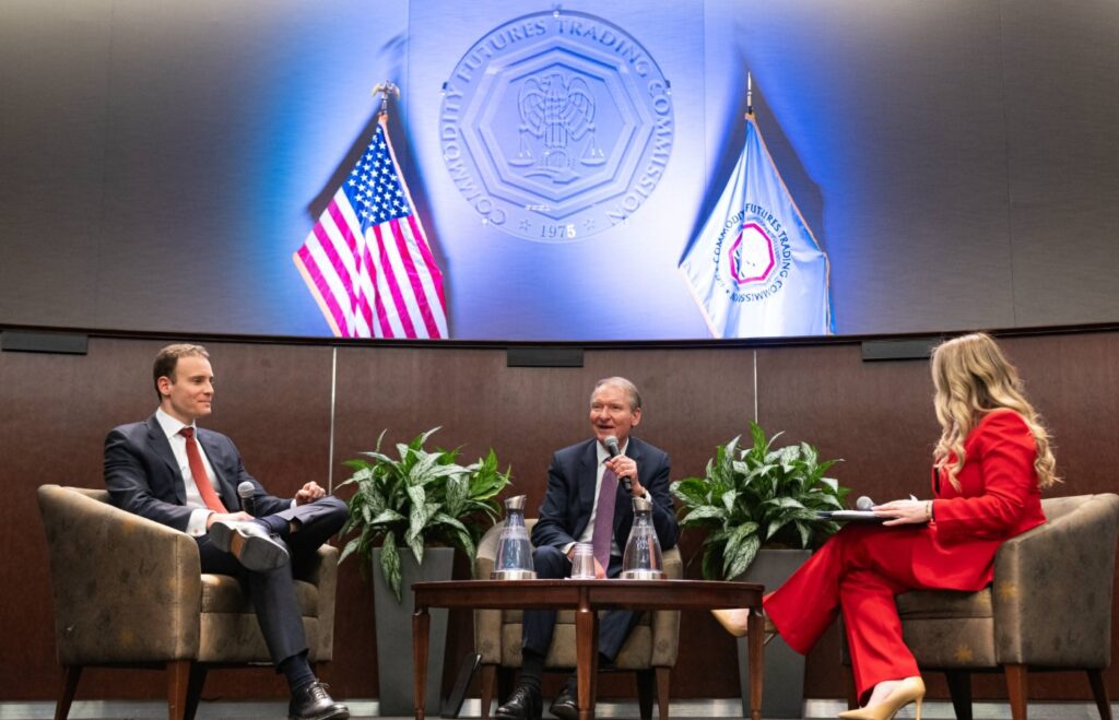 Photograph of the meeting between the heads of the CFTC and the SEC.