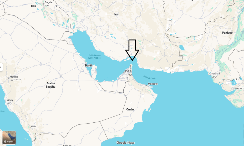 Map of the Middle East with an arrow pointing to the Strait of Hormuz.